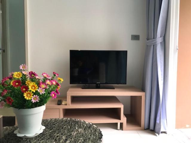 Atlantis Waterpark Apartment Bãi biển Jomtien Ngoại thất bức ảnh