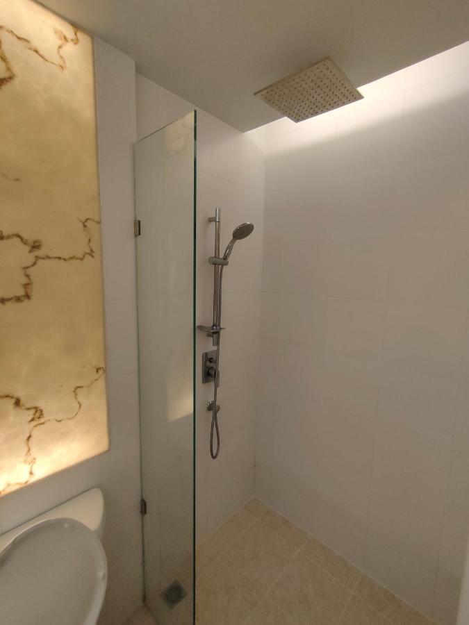 Atlantis Waterpark Apartment Bãi biển Jomtien Ngoại thất bức ảnh